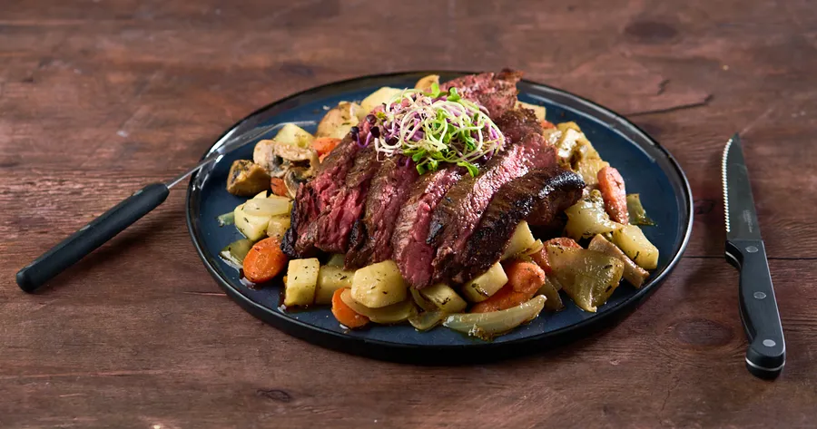 Bavette met gestoofde wintergroenten