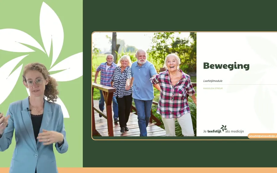 Marjolein Streur-Kranenburg bij de titelslide Beweging